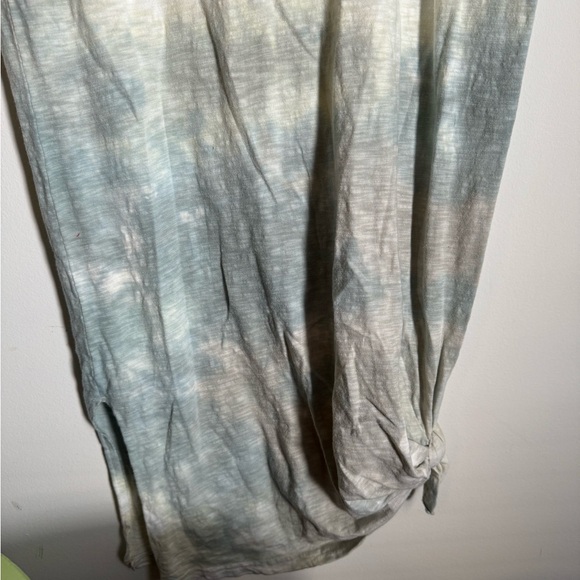 Universal Thread Light Green Top - Picture 3 of 6